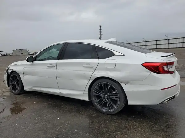 1HGCV2E37JA053496 2018 HONDA ACCORD - Image 2