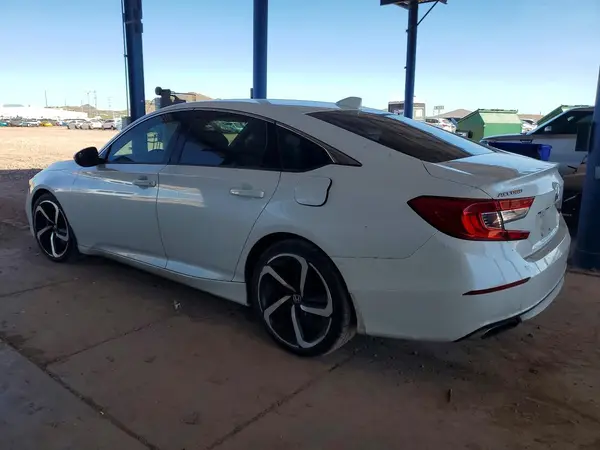 1HGCV2E39JA053497 2018 HONDA ACCORD - Image 2