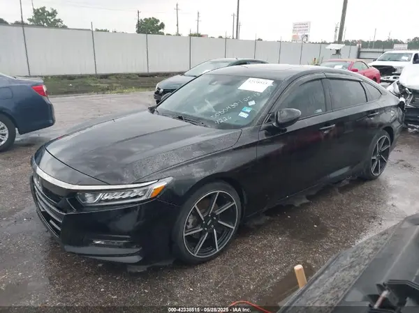 1HGCV2E3XJA044226 2018 HONDA ACCORD - Image 2