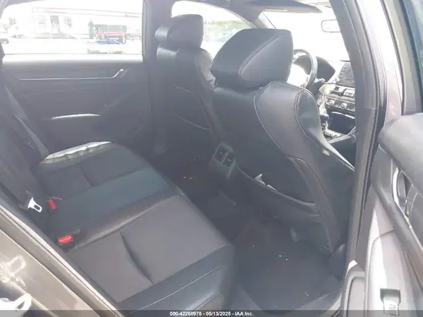 1HGCV2E3XJA044677 2018 HONDA ACCORD - Image 8