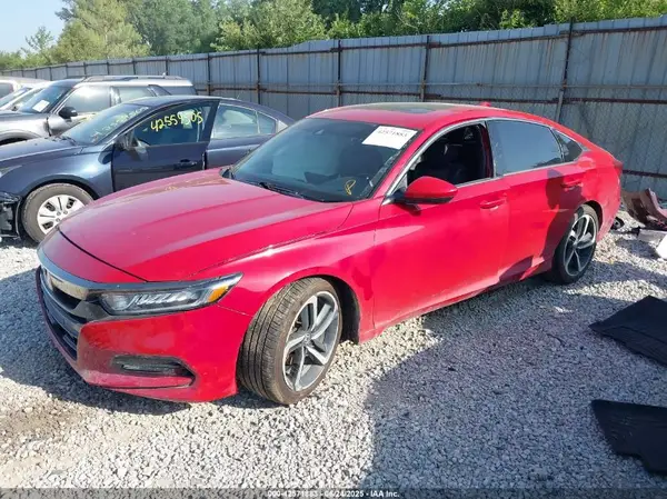1HGCV2E3XJA045909 2018 HONDA ACCORD - Image 2