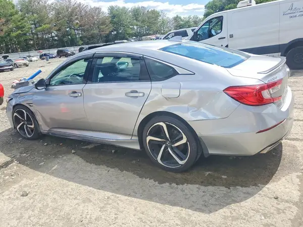 1HGCV2E3XJA047126 2018 HONDA ACCORD - Image 2
