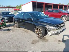 1HGCV2F30JA010746 2018 HONDA ACCORD