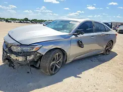 1HGCV2F30JA013789 2018 HONDA ACCORD