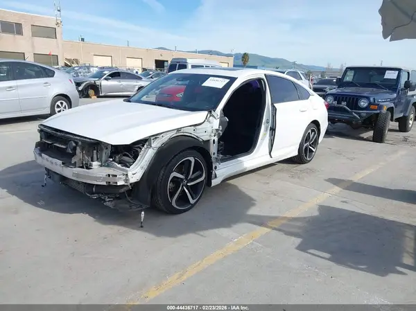 1HGCV2F30JA014411 2018 HONDA ACCORD - Image 2