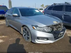 1HGCV2F30JA015235 2018 HONDA ACCORD