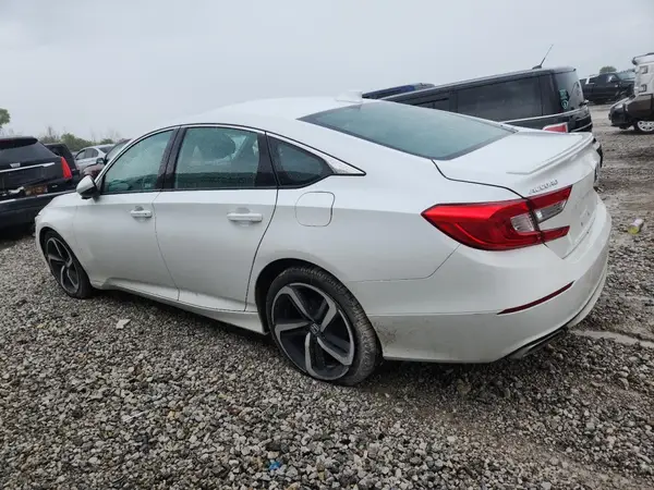 1HGCV2F30JA018037 2018 HONDA ACCORD - Image 2