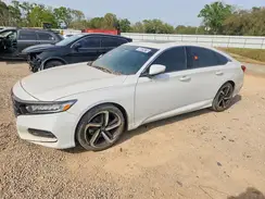 1HGCV2F30JA018846 2018 HONDA ACCORD