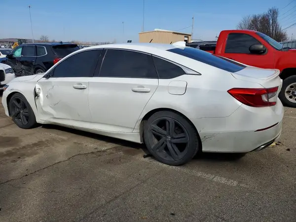 1HGCV2F30JA027563 2018 HONDA ACCORD - Image 2