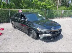 1HGCV2F30JA029118 2018 HONDA ACCORD