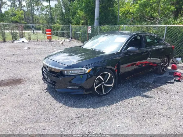 1HGCV2F30JA029118 2018 HONDA ACCORD - Image 2
