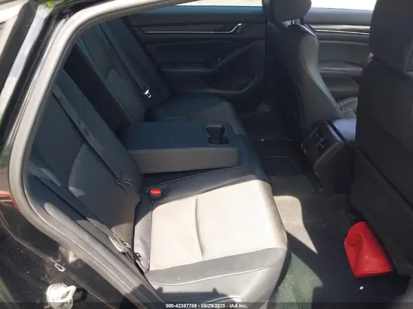 1HGCV2F30JA029118 2018 HONDA ACCORD - Image 8