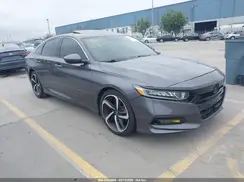 1HGCV2F30JA030298 2018 HONDA ACCORD