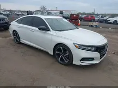 1HGCV2F30JA032391 2018 HONDA ACCORD