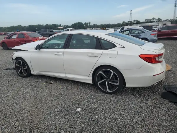 1HGCV2F30JA040877 2018 HONDA ACCORD - Image 2