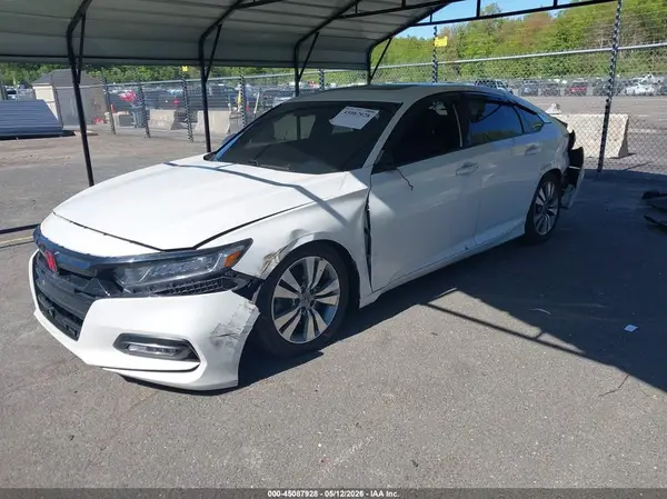 1HGCV2F30JA045772 2018 HONDA ACCORD - Image 2