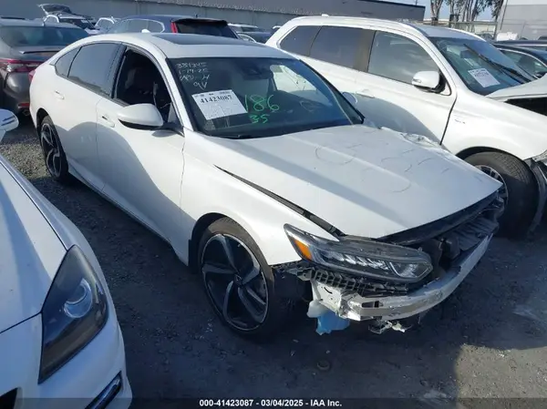 1HGCV2F30JA051605 2018 HONDA ACCORD - Image 1