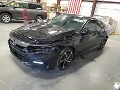 1HGCV2F30JA051670 2018 HONDA ACCORD