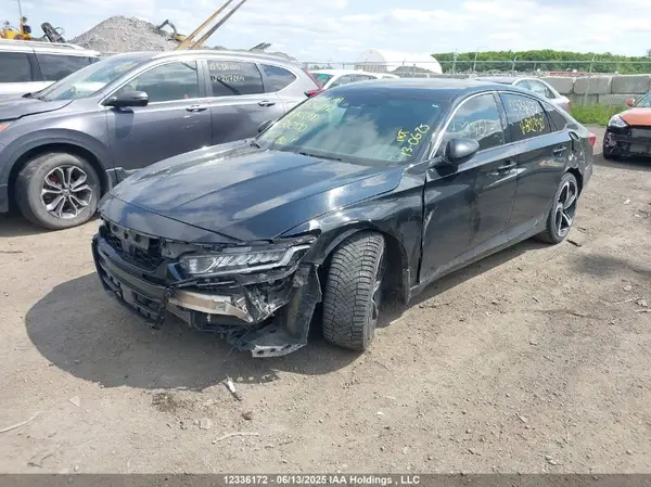 1HGCV2F30JA802430 2018 HONDA ACCORD - Image 2