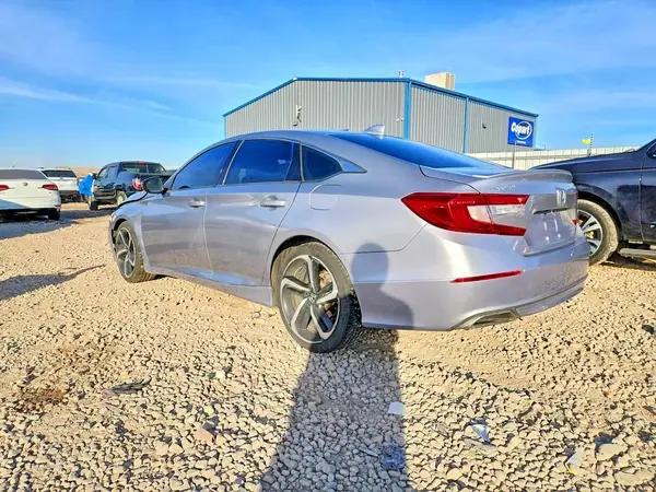 1HGCV2F30KA001658 2019 HONDA ACCORD - Image 2