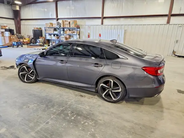 1HGCV2F30KA021831 2019 HONDA ACCORD - Image 2