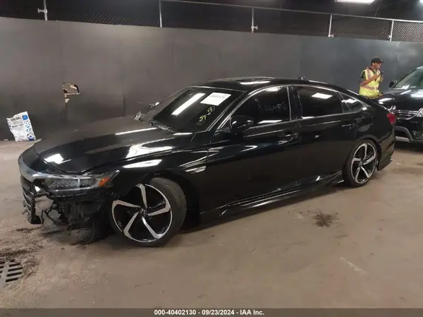 1HGCV2F30KA027483 2019 HONDA ACCORD - Image 2