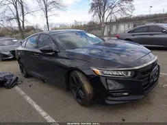 1HGCV2F31JA009685 2018 HONDA ACCORD