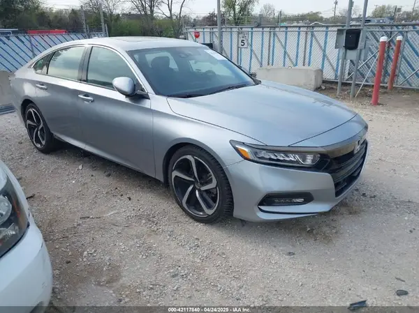 1HGCV2F31JA018144 2018 HONDA ACCORD - Image 1