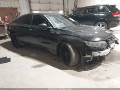 1HGCV2F31JA028821 2018 HONDA ACCORD