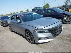 1HGCV2F31JA032819 2018 HONDA ACCORD