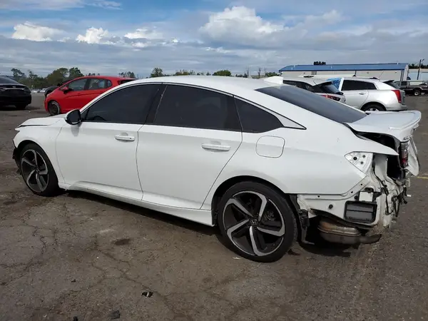 1HGCV2F31JA045571 2018 HONDA ACCORD - Image 2