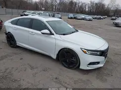 1HGCV2F31JA046056 2018 HONDA ACCORD