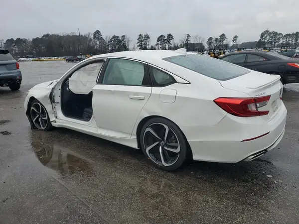 1HGCV2F31JA050835 2018 HONDA ACCORD - Image 2