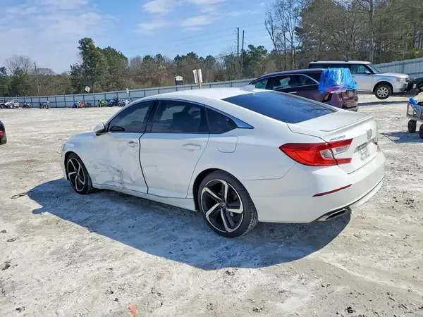 1HGCV2F31JA051368 2018 HONDA ACCORD - Image 2