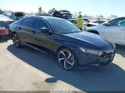1HGCV2F32JA002082 2018 HONDA ACCORD