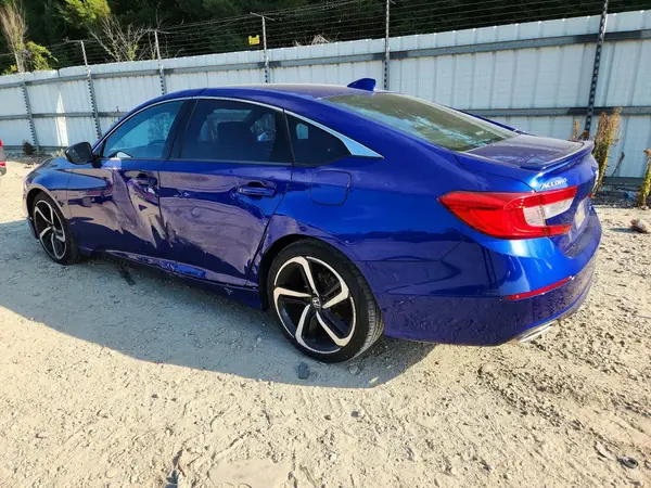 1HGCV2F32JA012711 2018 HONDA ACCORD - Image 2