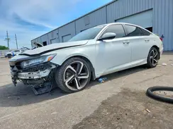 1HGCV2F32JA015317 2018 HONDA ACCORD