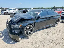 1HGCV2F32JA029282 2018 HONDA ACCORD