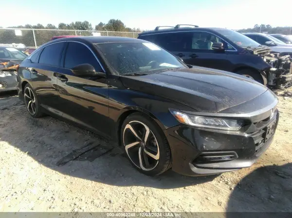 1HGCV2F32JA037463 2018 HONDA ACCORD - Image 1