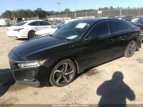 1HGCV2F32JA037463 2018 HONDA ACCORD - Image 2