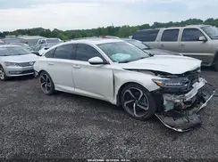 1HGCV2F32JA038807 2018 HONDA ACCORD