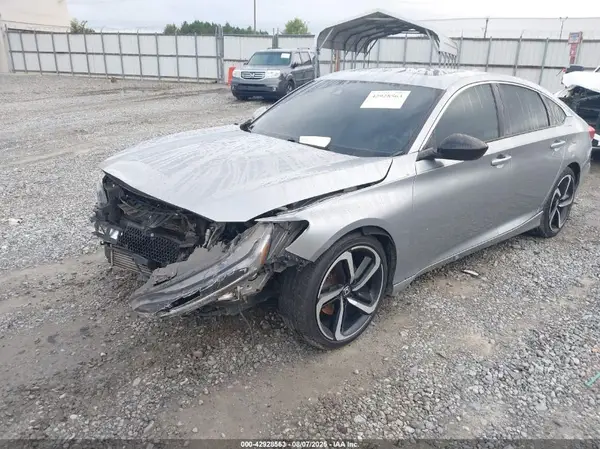 1HGCV2F32JA042744 2018 HONDA ACCORD - Image 2