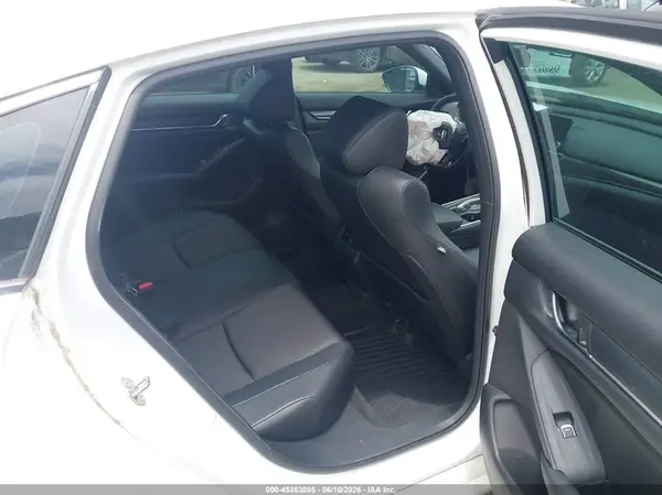 1HGCV2F32JA048687 2018 HONDA ACCORD - Image 8