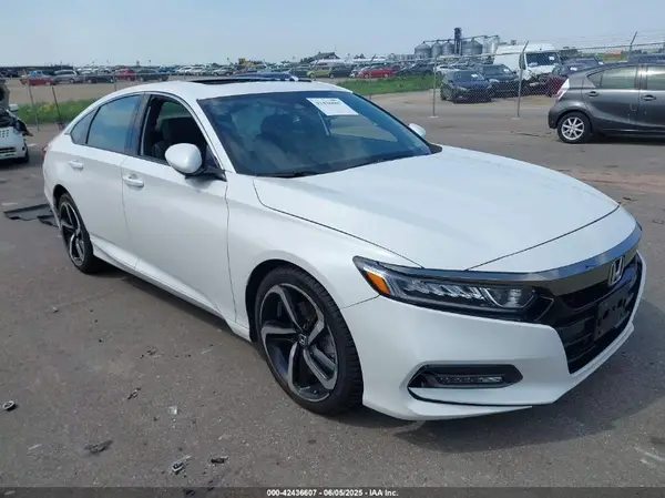 1HGCV2F32JA052691 2018 HONDA ACCORD - Image 1
