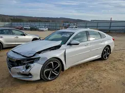 1HGCV2F32JA053114 2018 HONDA ACCORD