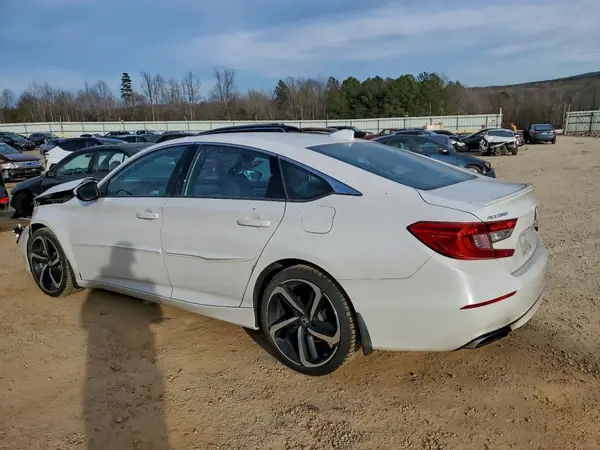 1HGCV2F32JA053114 2018 HONDA ACCORD - Image 2