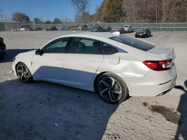 1HGCV2F32JA053341 2018 HONDA ACCORD - Image 2