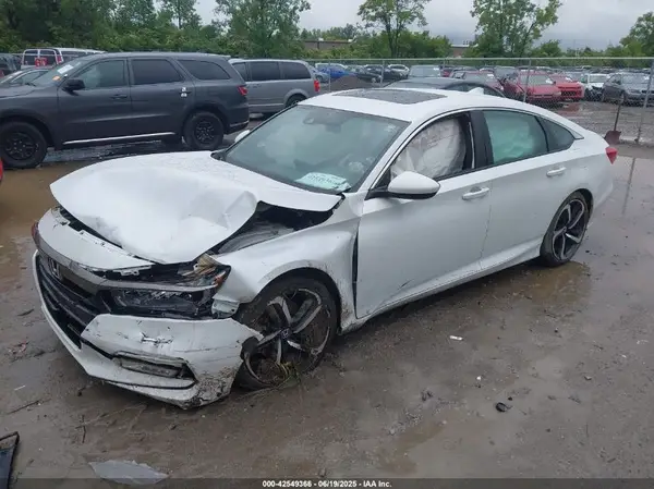 1HGCV2F32KA015898 2019 HONDA ACCORD - Image 2