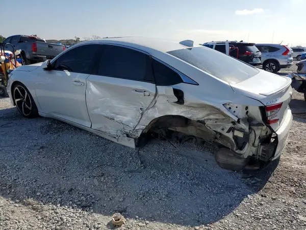 1HGCV2F32KA032040 2019 HONDA ACCORD - Image 2