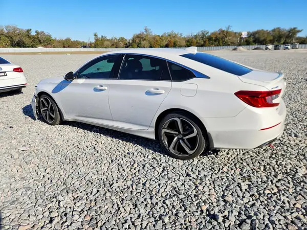 1HGCV2F32KA036251 2019 HONDA ACCORD - Image 2